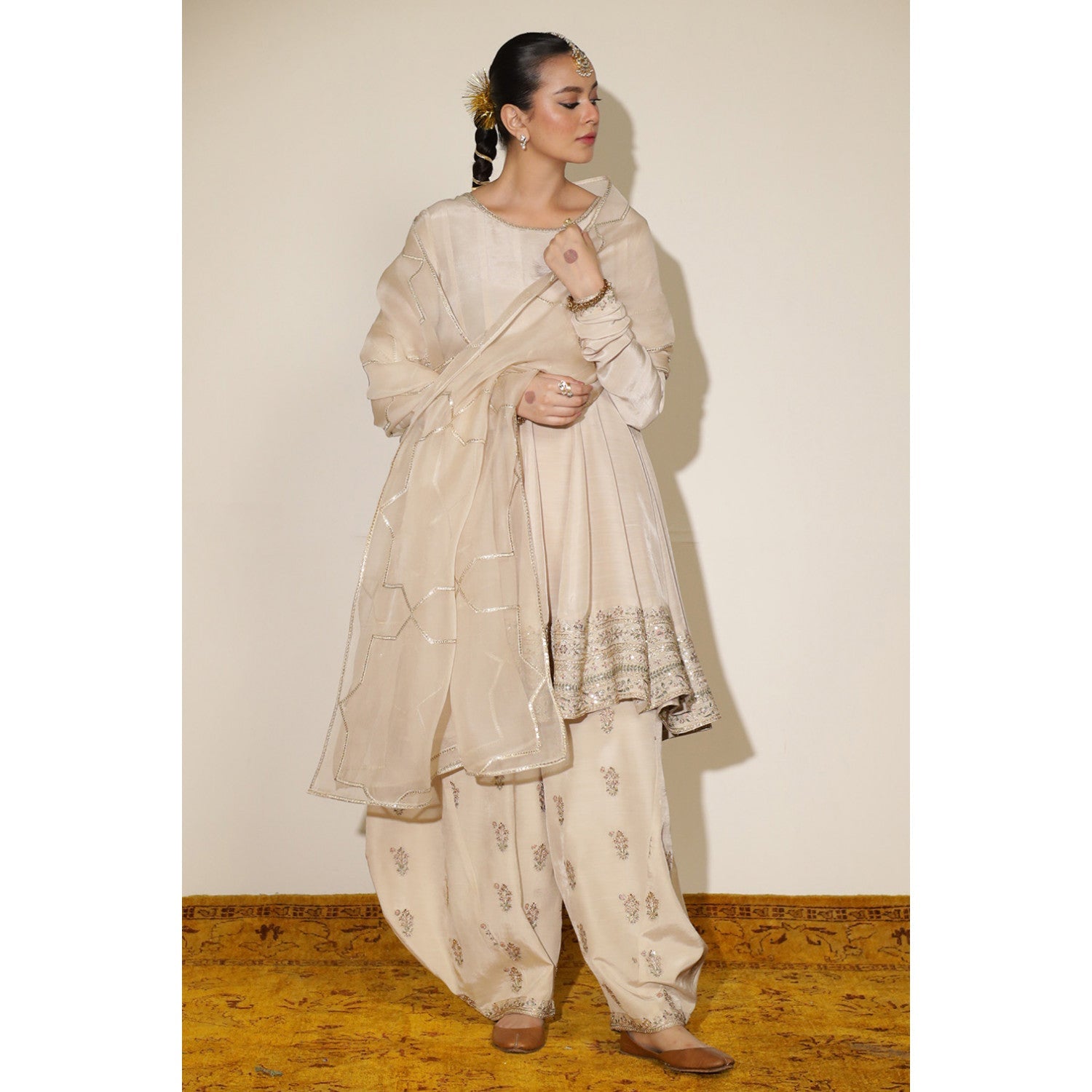IVORY OUTFIT | DYOT