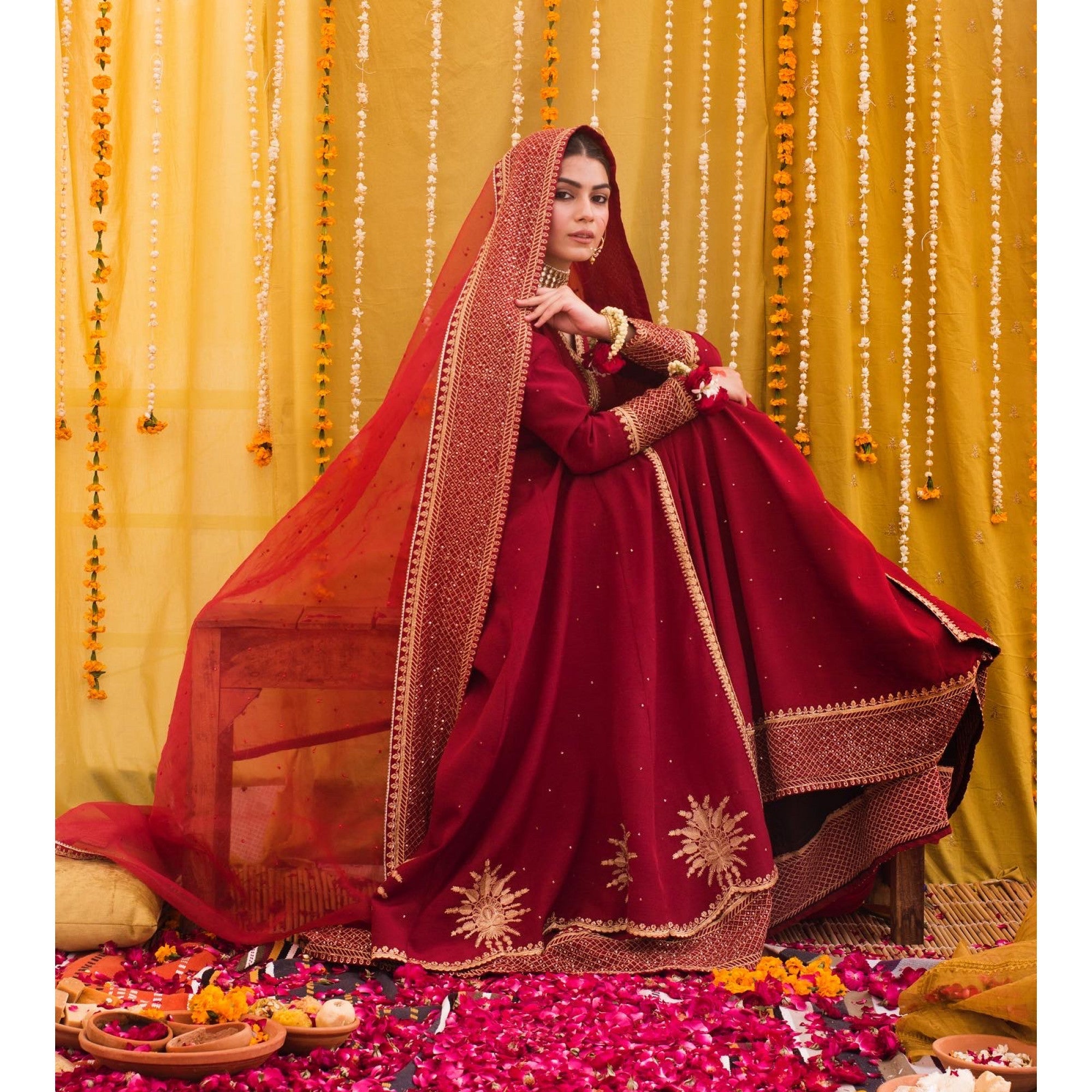 RED OPEN CUT ANARKALI OUTFIT
| DYOT