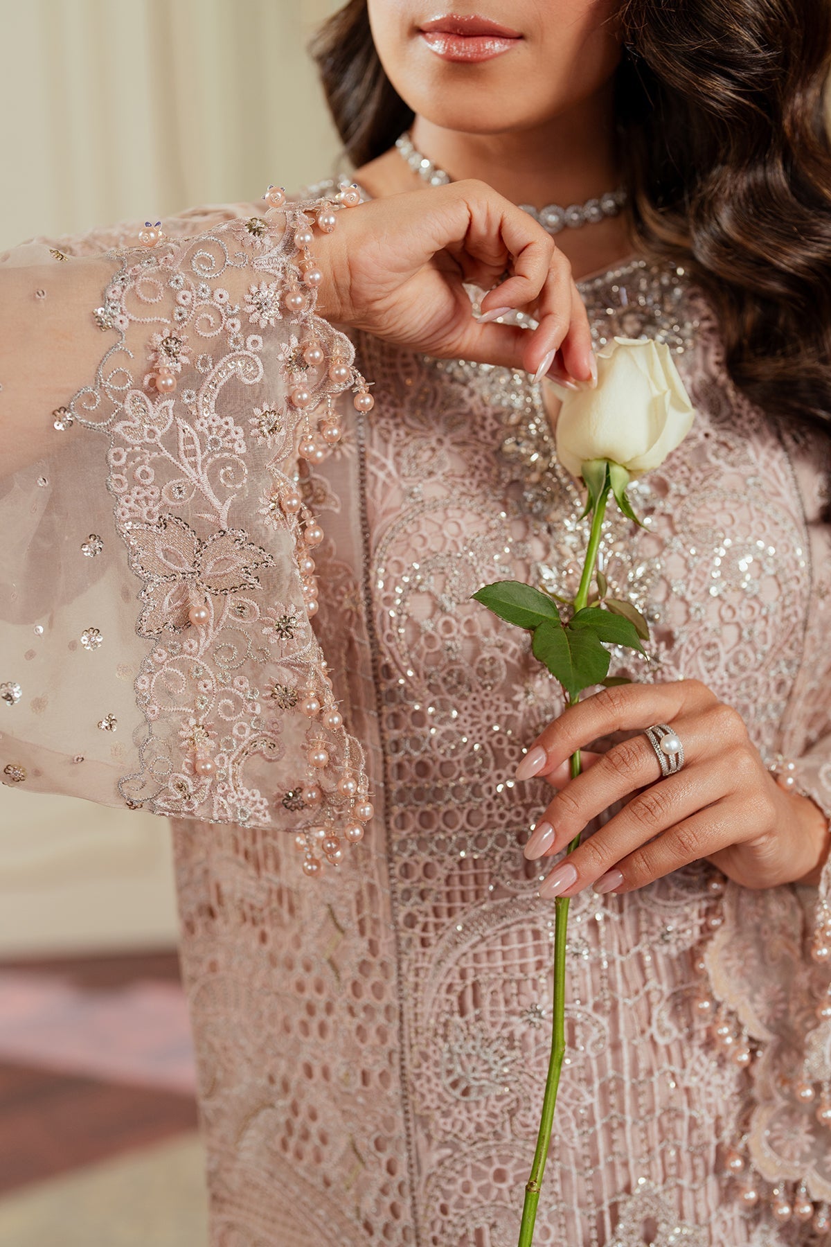 EMBROIDERED NET CH13-04