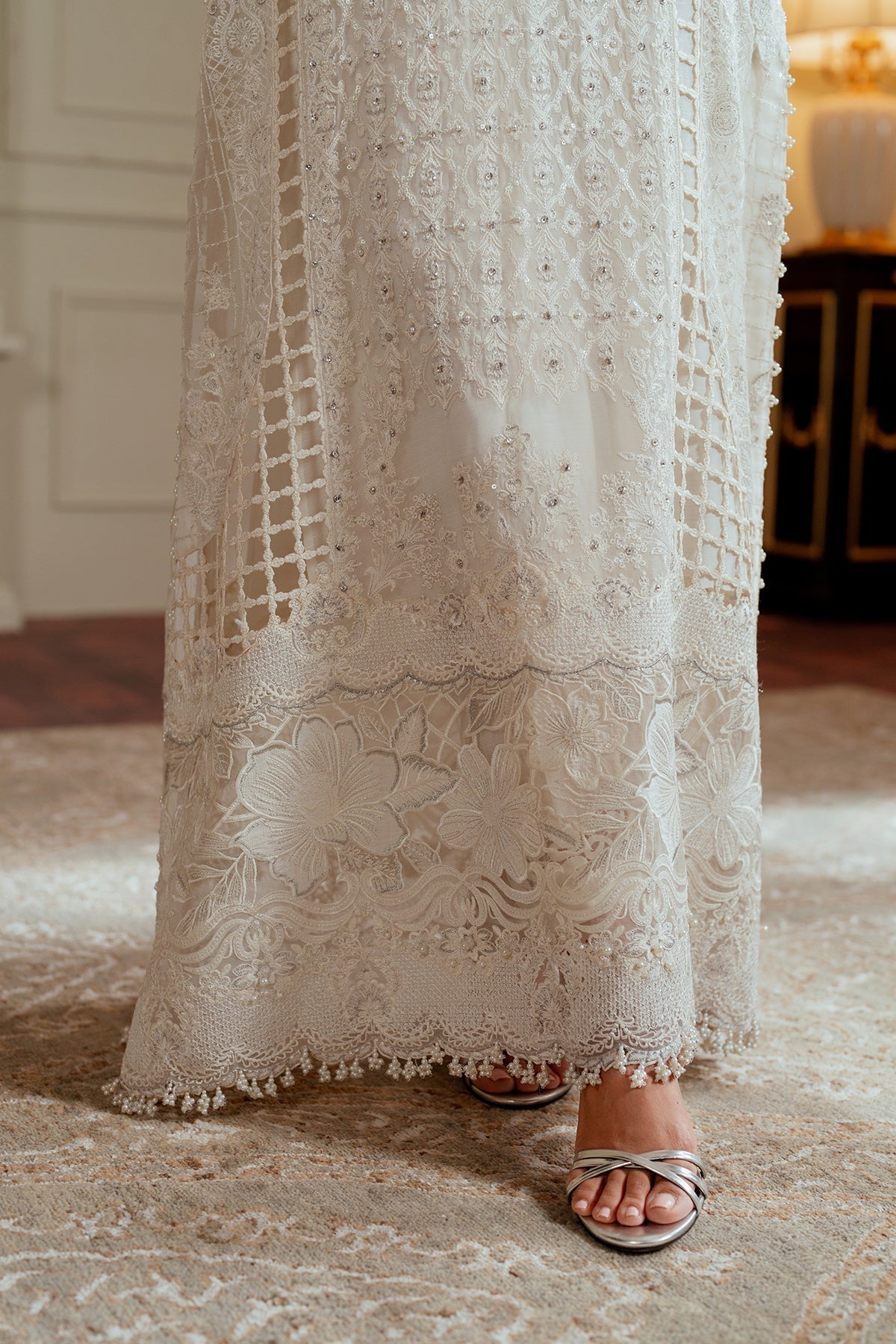EMBROIDERED NET CH13-02