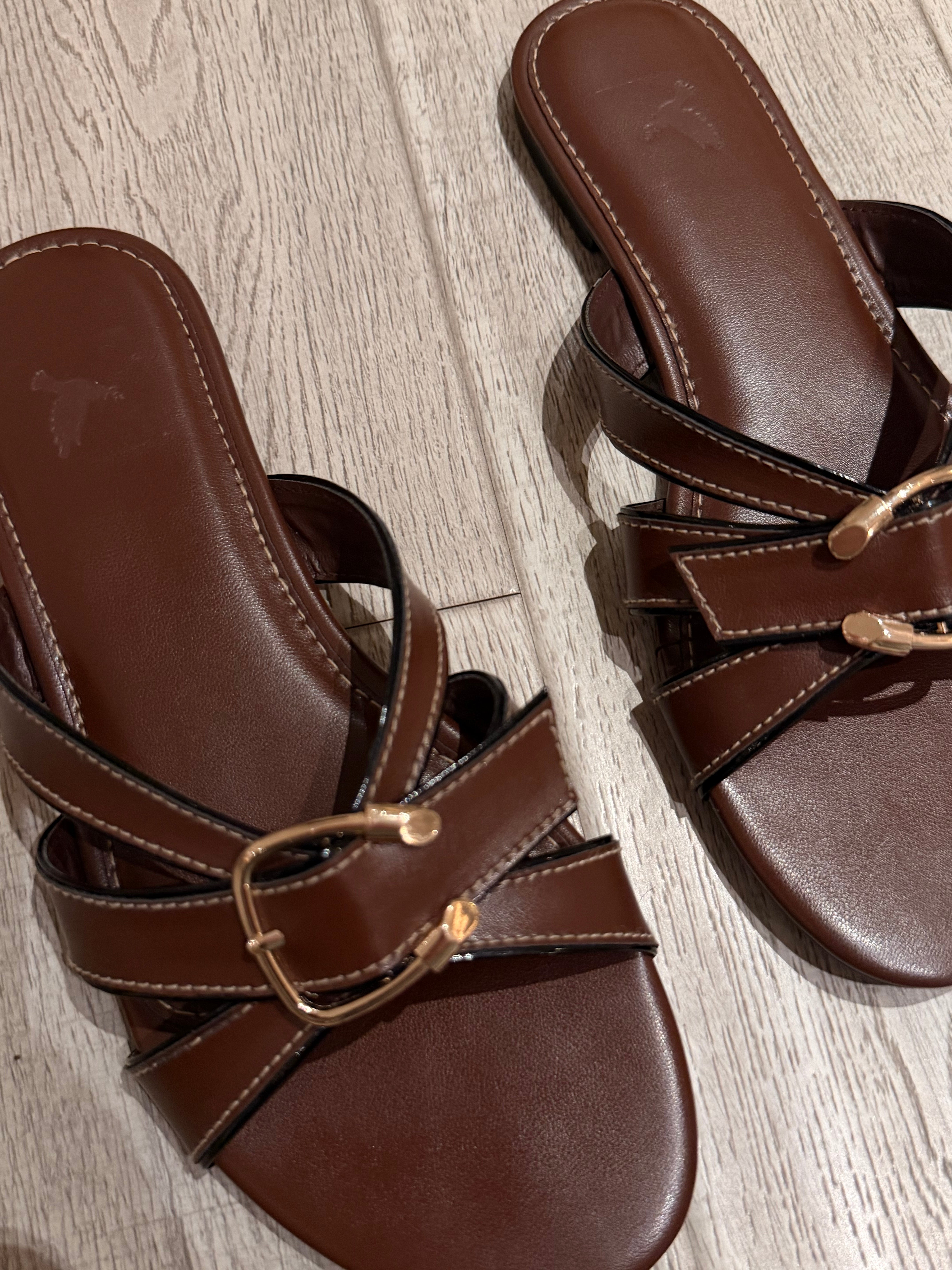 BROWNIE FLATS (ZBN 26006)