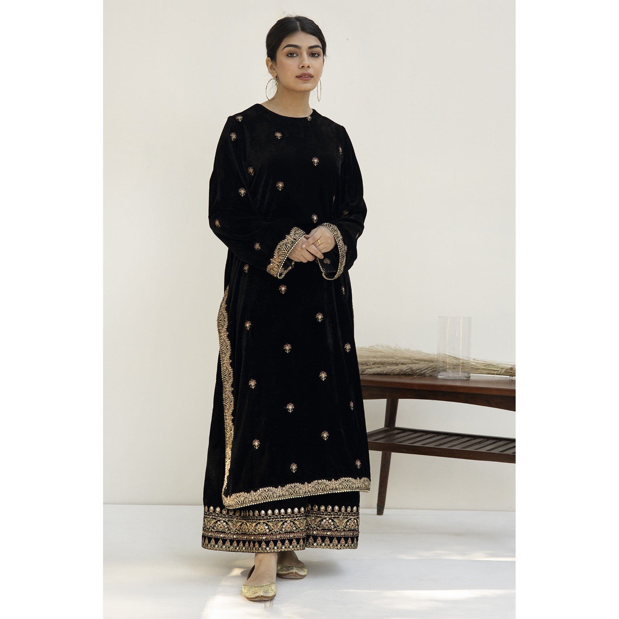 BLACK OUTFIT | DYOT