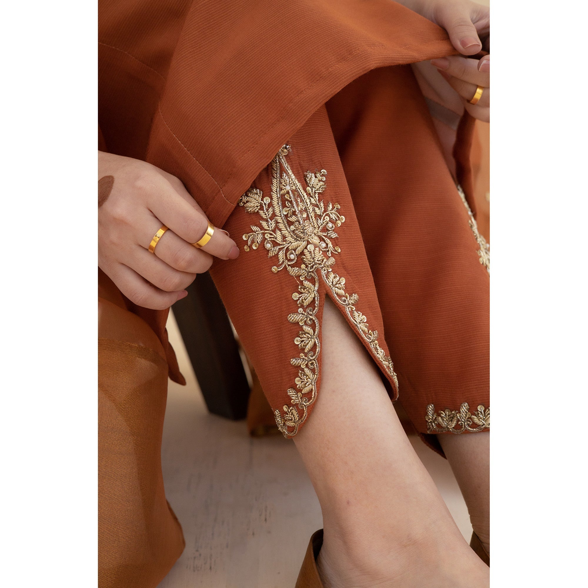 RUST OUTFIT | ZARI-FORMAL | DYOT